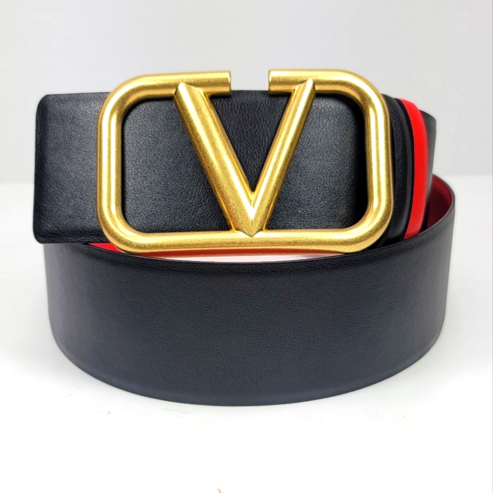 Valentino Garavani Red and Black Belt with Signature V Buckle 70.  Size OS